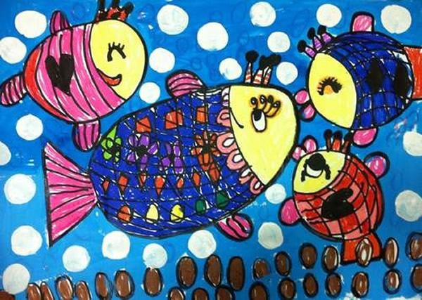 海底世界的鱼儿儿童油画棒作品欣赏-快乐的亲嘴鱼