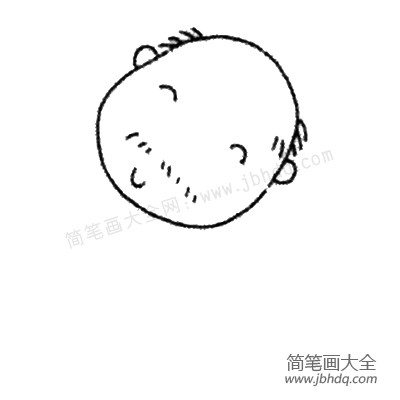 2.在两侧画一点点头发，并画出乐呵呵的表情。